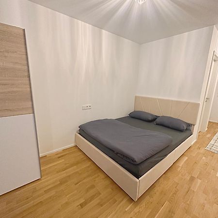 Seductive 1-Room Apt, Centre Of Stuttgart Bagian luar foto